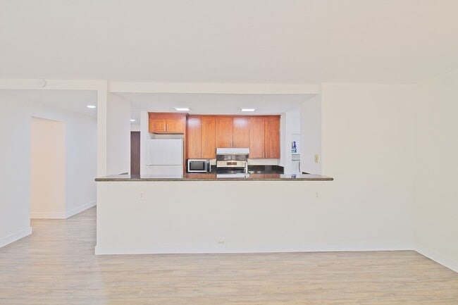 98-360-360 Koauka Loop in Aiea, HI - Building Photo - Building Photo