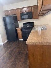 908 Guadalupe St in Lockhart, TX - Building Photo - Building Photo