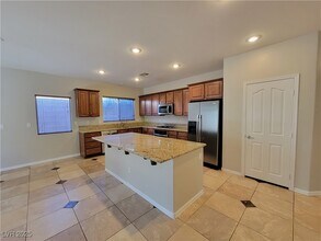 11301 Jasper Grove Ave in Las Vegas, NV - Building Photo - Building Photo