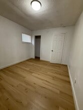 11015 Cambridge Ave in Kansas City, MO - Building Photo - Building Photo