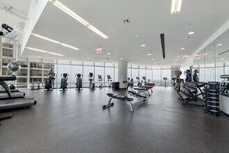 340 E Randolph St in Chicago, IL - Building Photo - Building Photo