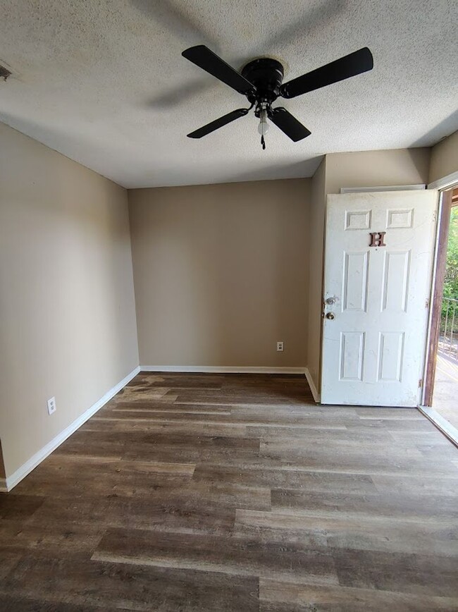 property at 3 Meredith Ct