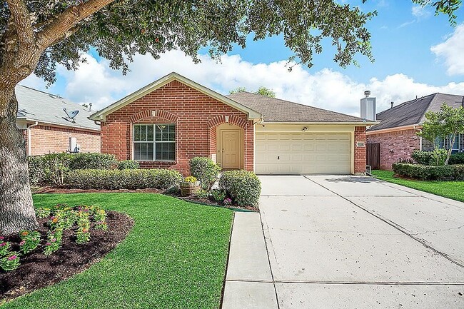 property at 32126 Annice Ln