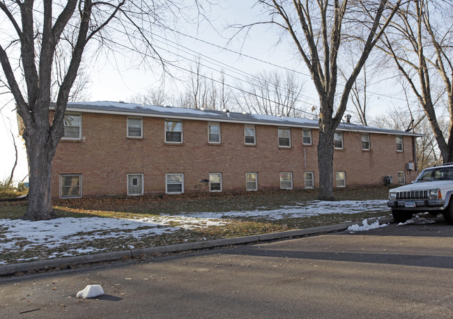 2301 Pine St in Hastings, MN - Building Photo - Building Photo