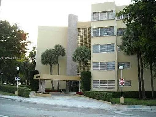 2690 SW 22nd Ave in Miami, FL - Building Photo