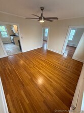 14 Trumbull St in Stonington, CT - Building Photo - Building Photo
