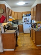 124 Browne St, Unit 2 in Brookline, MA - Foto de edificio - Building Photo