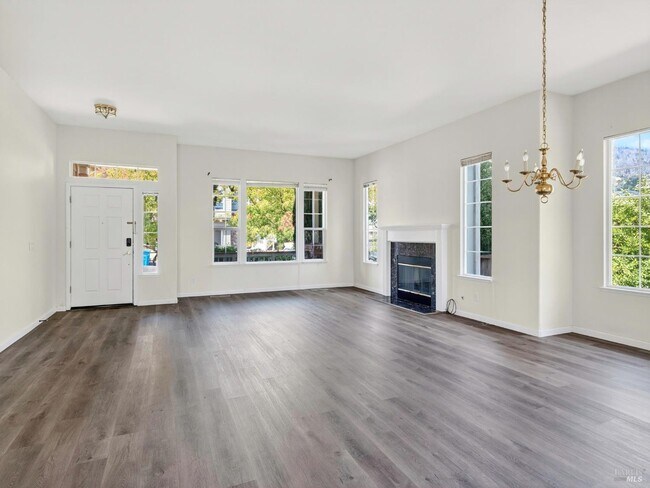 5794 Owl Hill Ave in Santa Rosa, CA - Building Photo - Building Photo