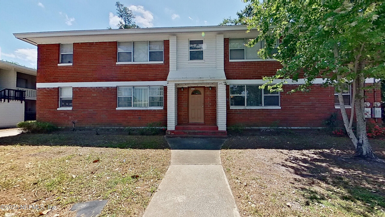 3034 Belden St in Jacksonville, FL - Foto de edificio