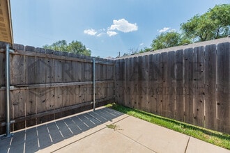 4206 Newell St in Wichita, KS - Foto de edificio - Building Photo