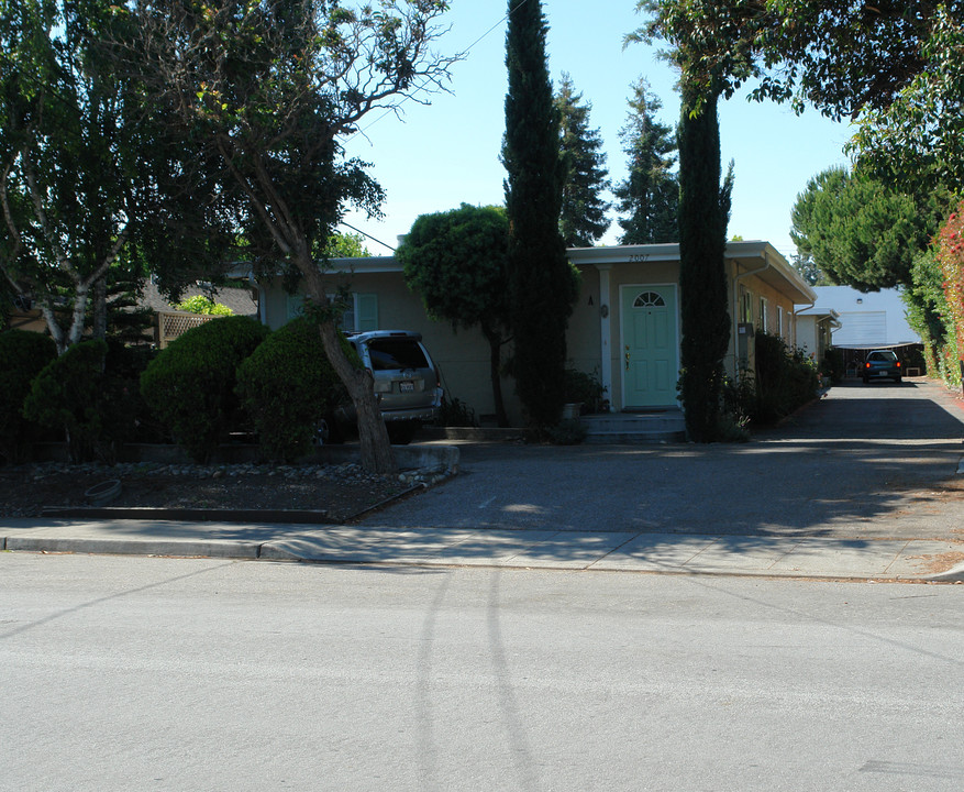 2007 Colony St in Mountain View, CA - Building Photo