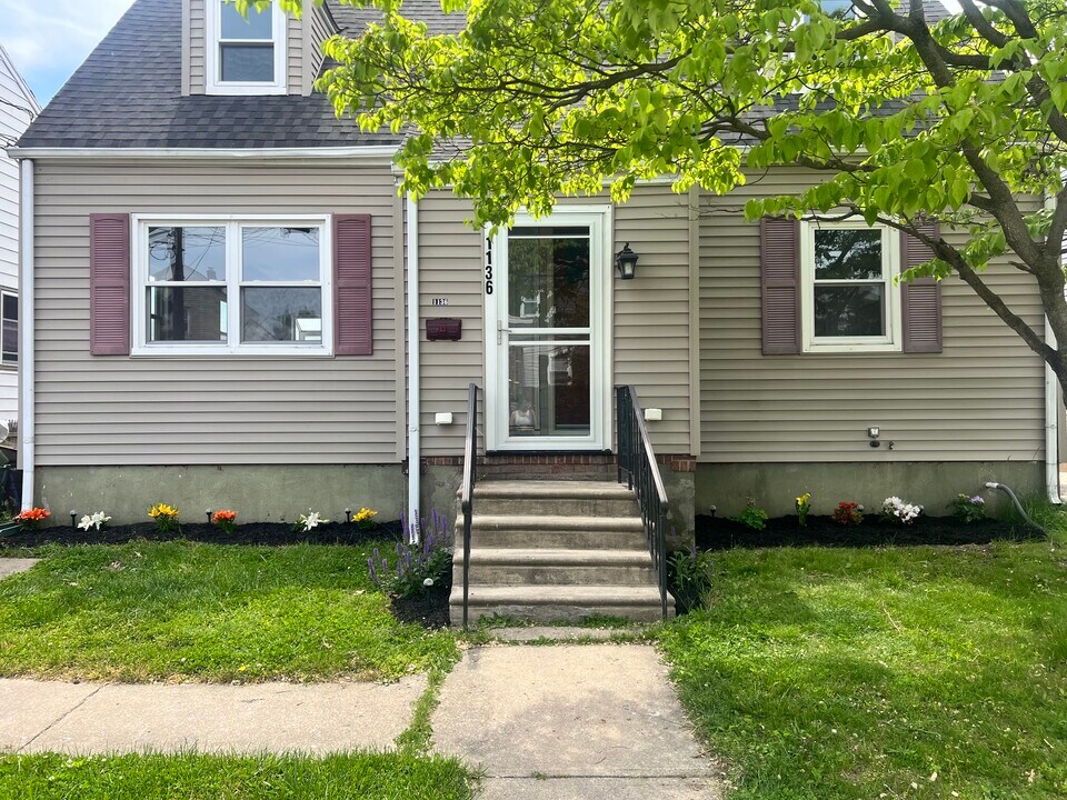 1136 Logan Ave Photo