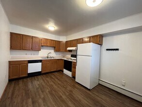 77 Slater Dr in Fairbanks, AK - Building Photo - Building Photo