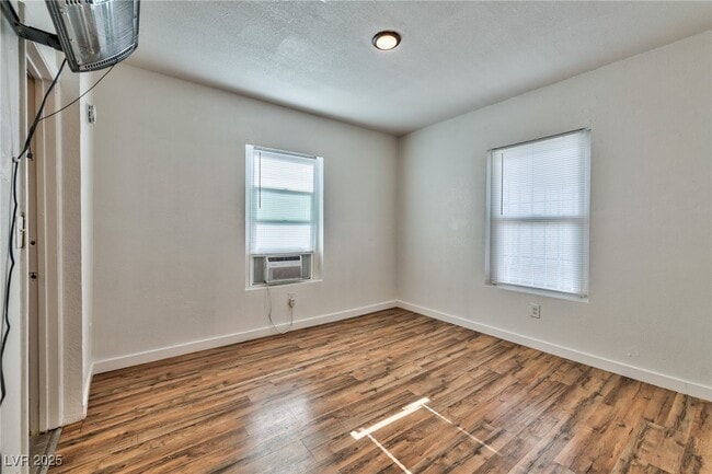 property at 130 W Chicago Ave