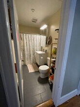 42 Lincoln Pky, Unit #2 in Somerville, MA - Building Photo - Building Photo