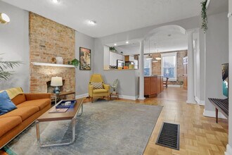 645 Dennison Ave in Columbus, OH - Building Photo - Building Photo
