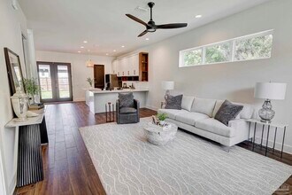 524 W De Soto St in Pensacola, FL - Building Photo - Building Photo