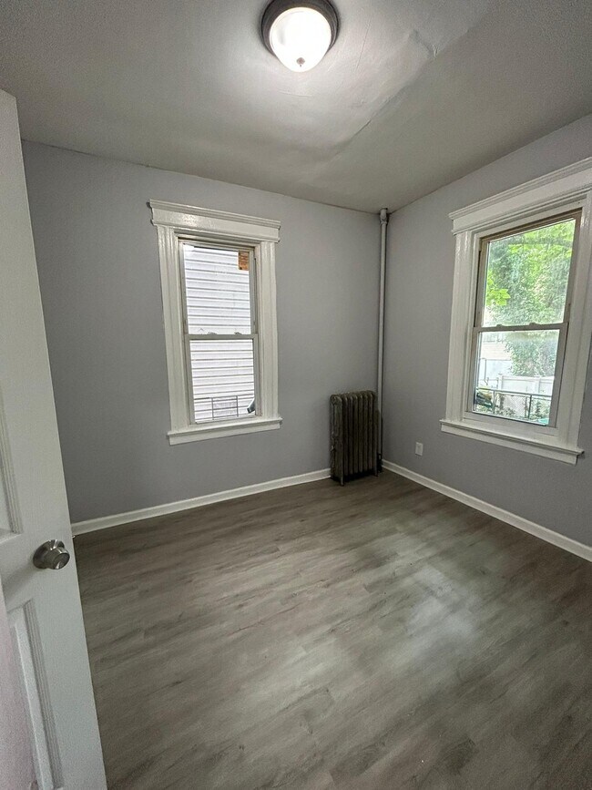 40 Columbia Ave, Unit 3 in Newark, NJ - Building Photo - Building Photo