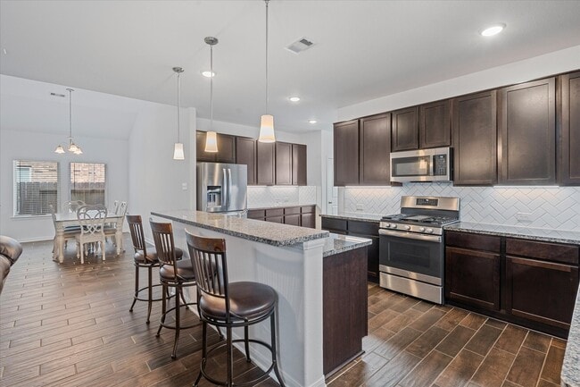 4715 Painted Bunting Ln in Baytown, TX - Building Photo - Building Photo