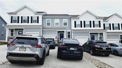 1039 Turnstone Dr in Fogelsville, PA - Building Photo - Building Photo