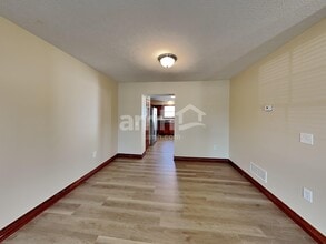 231 Oakford St in Reynoldsburg, OH - Building Photo - Building Photo