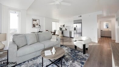 707 S Farmer Ave in Tempe, AZ - Foto de edificio - Building Photo