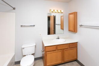 The West Winds A in Fargo, ND - Building Photo - Interior Photo