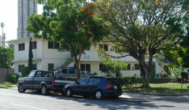 716 Paani St in Honolulu, HI - Building Photo - Building Photo