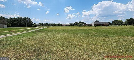 311 Snapping Shoals Rd in Mcdonough, GA - Foto de edificio - Building Photo