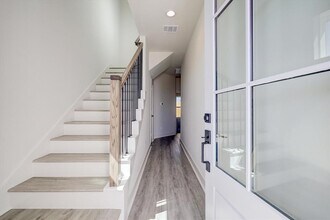 5246 Texas St in Houston, TX - Building Photo - Building Photo