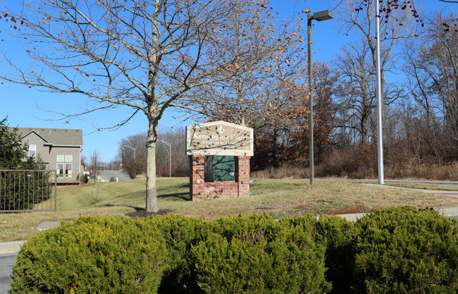 Kensington Court in Kansas City, MO - Foto de edificio - Building Photo