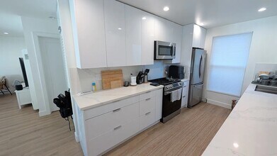 1113 24th St, Unit B in Santa Monica, CA - Foto de edificio - Building Photo