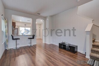 8159 Laurel Willow Ln in Sacramento, CA - Building Photo - Building Photo