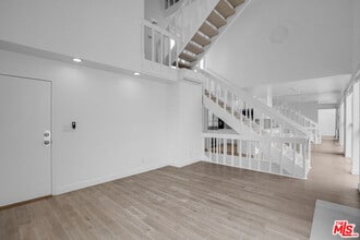 1 Ironsides St in Marina Del Rey, CA - Building Photo - Building Photo