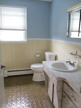 36 Cynthia Ct in New Britain, CT - Building Photo - Building Photo