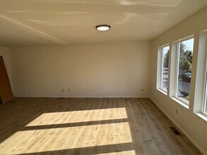1729 W Kagy Blvd in Bozeman, MT - Building Photo - Building Photo