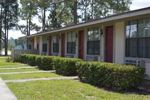 Palatka Oaks Apartments