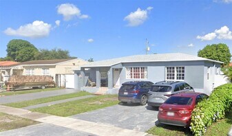 35 W 61st St in Hialeah, FL - Building Photo