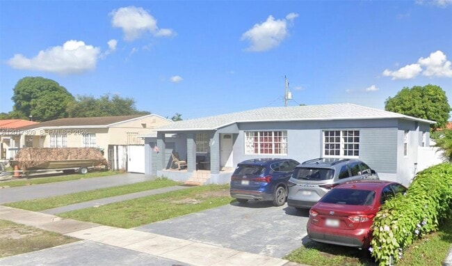 property at 35 W 61st St