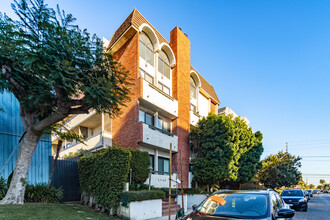 1738 Federal Ave in Los Angeles, CA - Building Photo - Primary Photo