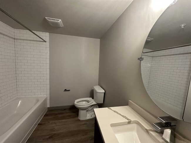 472 Maple St-Unit -A4 in Poughkeepsie, NY - Building Photo - Building Photo