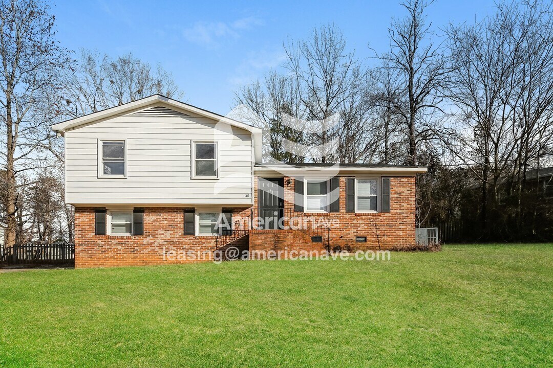 45 Carriage Dr in Greenville, SC - Building Photo