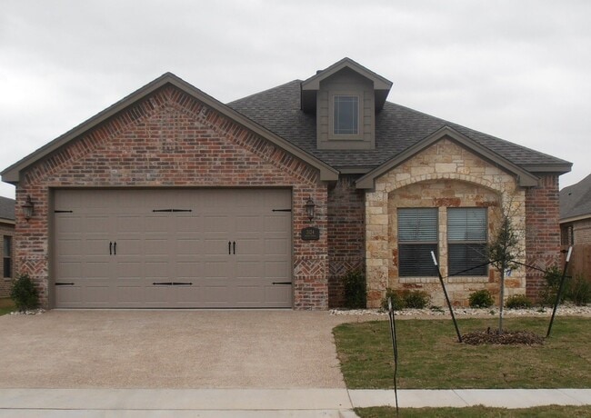 property at 3124 Silver Saddle Dr