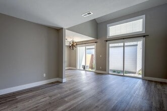 409 NE 85th St, Unit D in Vancouver, WA - Foto de edificio - Building Photo