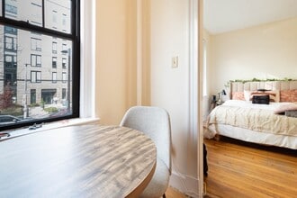 70 Queensberry St, Unit 205 in Boston, MA - Building Photo - Building Photo