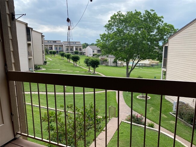 property at 204E Lakeview Ter