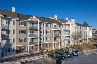 382V Country Village Ln NW in Calgary, AB - Building Photo - Building Photo