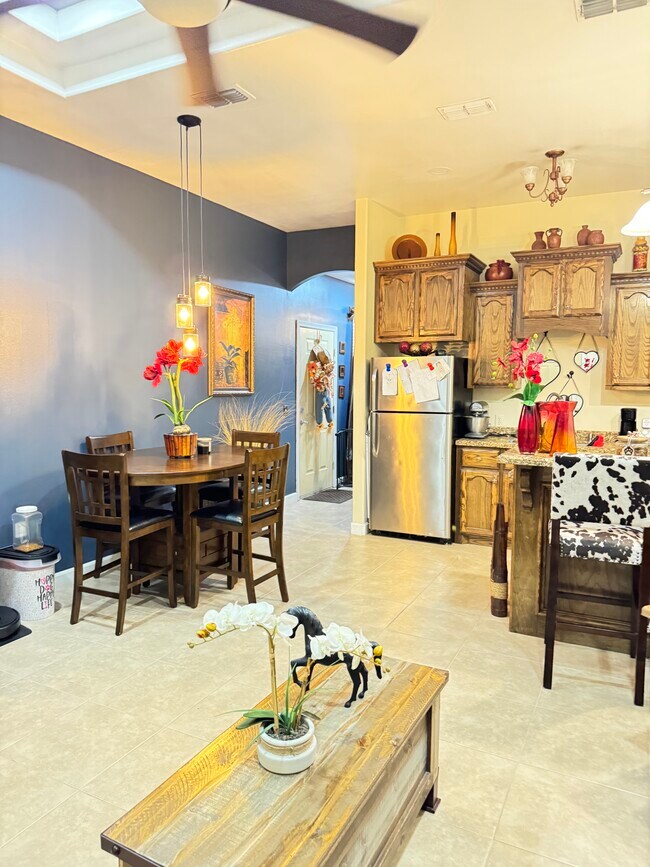 269 Salinas Ave, Unit Chaparral Duplex in Rio Grande City, TX - Building Photo - Building Photo