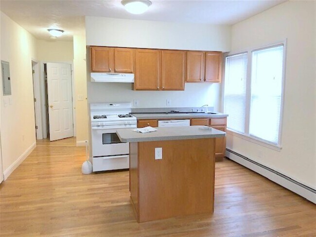 401 Columbia St, Unit 2
