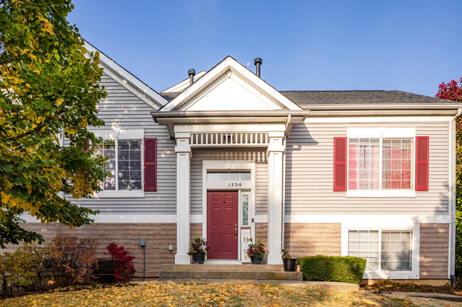 109 Enclave Cir in Bolingbrook, IL - Foto de edificio - Building Photo